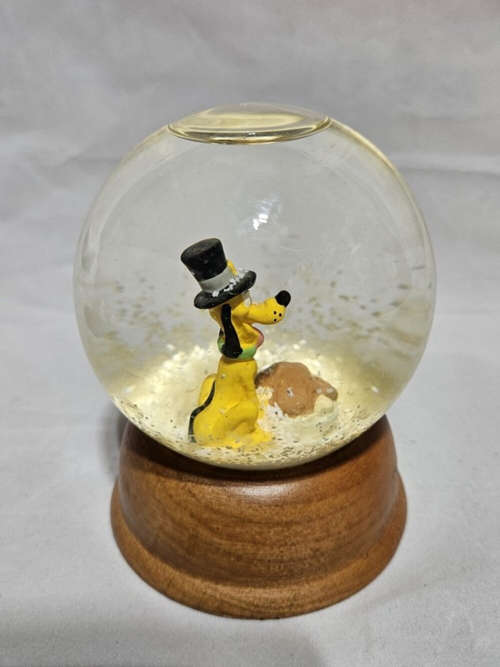 Disney NE Pluto Thanksgiving Holiday Crystal Snow Globe Vintage Limited Edition - Picture 4 of 12